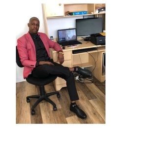 Meet your Posher, Edmoundo